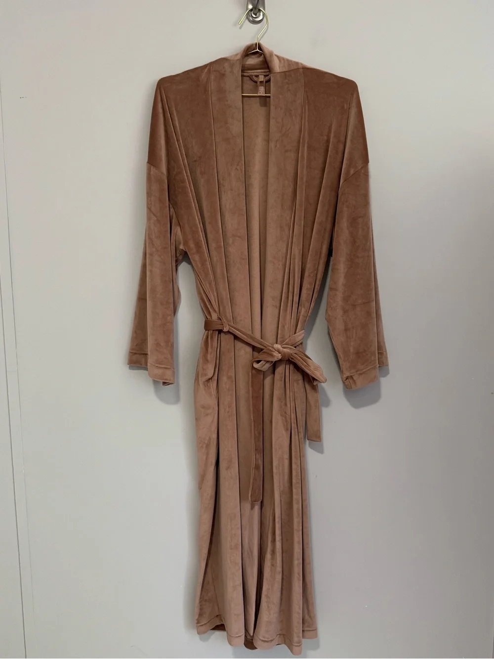 Skims Velour Robe - Picture 2 of 5